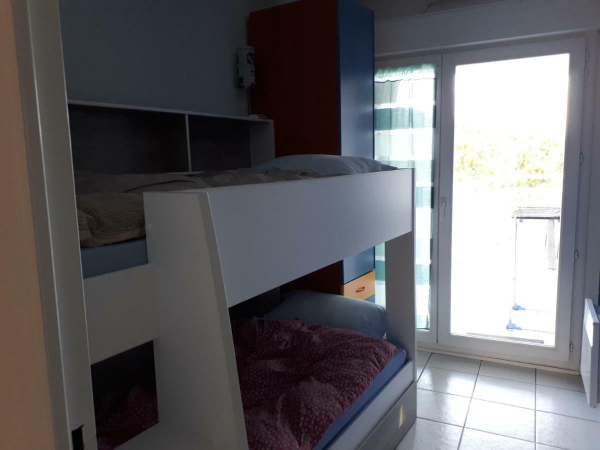 F2 Immeuble Les Pieds Dans L'Eau Apartment Villeneuve-Loubet Ngoại thất bức ảnh